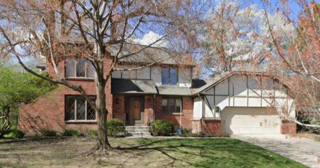 1205 Evergreen Dr (NW of 70th & A St) 4